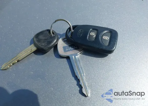 2008 Kia Spectra5 Sx z USA, uszkodzony, nr VIN KNAFE161885017559